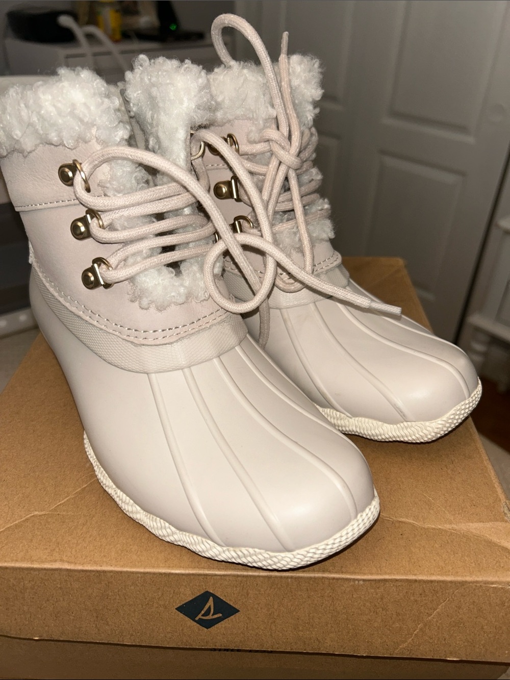 Sperry Cream Waterproof Faux-Shearling Lace-Up Ankle Boots